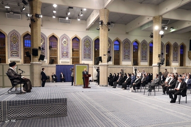 دیدار رهبر انقلاب با نمایندگان مجلس شورای اسلامی