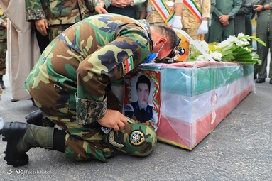 تشییع پیکر شهید خلبان 
