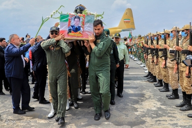 تشییع پیکر شهید خلبان 
