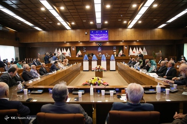 مراسم رونمایی از سردیس چهره‌های ماندگار ورزش ایران