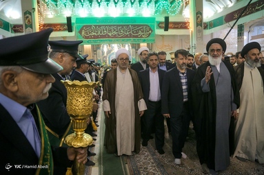 آیین خطبه‌خوانی خادمان به مناسبت میلاد حضرت معصومه(س)