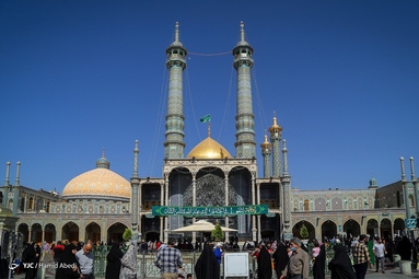 آیین خطبه‌خوانی خادمان به مناسبت میلاد حضرت معصومه(س)