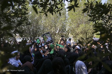 تشییع پیکر دو برادر جانباخته حادثه متروپل