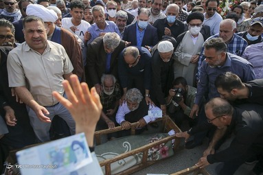 تشییع پیکر دو برادر جانباخته حادثه متروپل