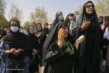 تشییع پیکر دو برادر جانباخته حادثه متروپل