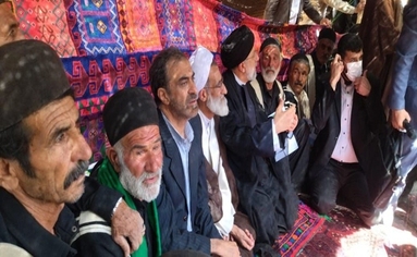 رئیس جمهور در سفر به منطقه لبد شهرستان کوهرنگ