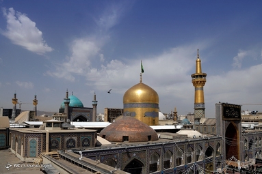 شستشوی گنبد مطهر رضوی در آستانه ولادت امام رضا (ع)