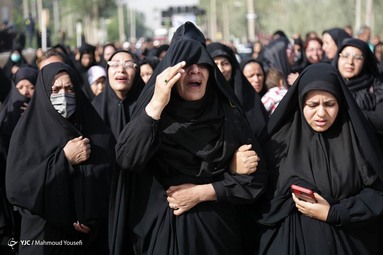 تشییع پیکر جان باختگان قطار مسافری مشهد - یزد