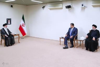 دیدار رئیس جمهور با ونزوئلا با رهبر معظم انقلاب