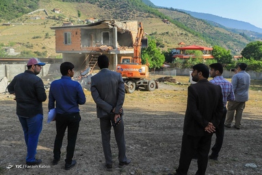 تخریب ساختمان های غیرمجاز - روستای زیارت