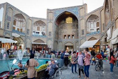 بازار بزرگ اصفهان، بدون بهینه سازی و رفع مشکلات ایمنی هر لحظه باید در انتظار فاجعه ای بزرگ باشد