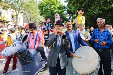 افتتاحیه بیست و هفتمین جشنواره بین‌المللی تئاتر کودک و نوجوان