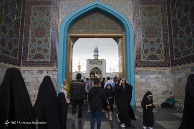 ای حرمت ملجأ درماندگان، دور مران از در و راهم بده
