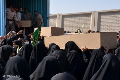 ورود پیکر‌های ۷۲ شهید دوران دفاع مقدس به کشور - شلمچه