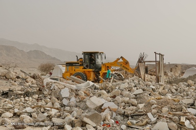 ادامه عملیات امداد رسانی و آواربرداری در روستای سایه خوش - هرمزگان