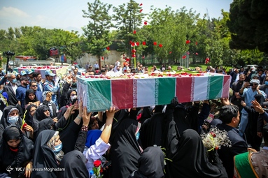 مراسم تشییع و خاکسپاری پیکر‌های دو شهید گمنام دفاع مقدس - مجموعه ورزشی انقلاب تهران