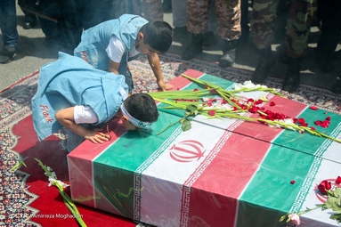 مراسم تشییع و خاکسپاری پیکر‌های دو شهید گمنام دفاع مقدس - مجموعه ورزشی انقلاب تهران