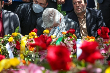 مراسم تشییع و خاکسپاری پیکر‌های دو شهید گمنام دفاع مقدس - مجموعه ورزشی انقلاب تهران