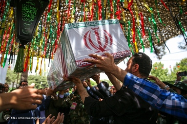 مراسم تشییع و خاکسپاری پیکر‌های دو شهید گمنام دفاع مقدس - مجموعه ورزشی انقلاب تهران