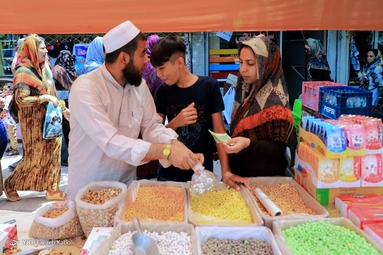 تکاپوی ترکمن ها در خرید عیدانه های قربان