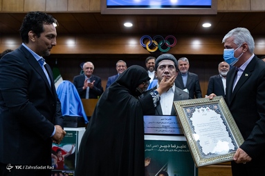 مراسم رونمایی از سردیس المپین‌های افتخارآفرین ورزش