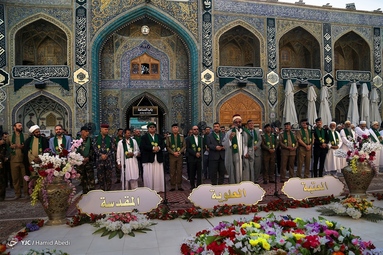 آغاز جشن های غدیر با احتزاز پرچم غدیر بر فراز ایوان طلا  حرم حضرت امام  علی (ع) - نجف اشرف