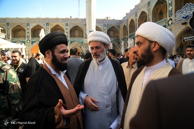 آغاز جشن های غدیر با احتزاز پرچم غدیر بر فراز ایوان طلا  حرم حضرت امام  علی (ع) - نجف اشرف