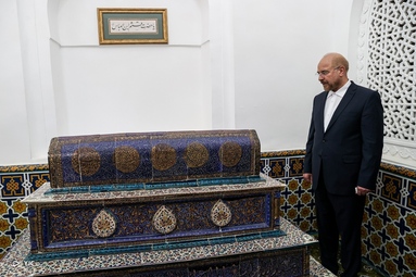 محمدباقر قالیباف رئیس مجلس شورای اسلامی، از مراکز فرهنگی و تاریخی شهرهای سمرقند و بخارا بازدید کرد