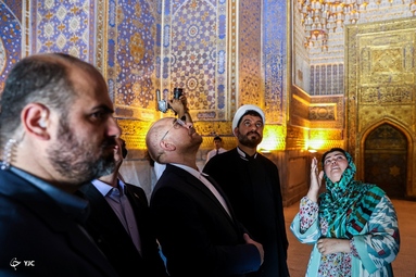 محمدباقر قالیباف رئیس مجلس شورای اسلامی، از مراکز فرهنگی و تاریخی شهرهای سمرقند و بخارا بازدید کرد