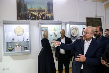 محمدباقر قالیباف رئیس مجلس شورای اسلامی، از مراکز فرهنگی و تاریخی شهرهای سمرقند و بخارا بازدید کرد