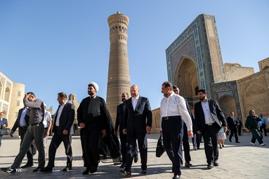 محمدباقر قالیباف رئیس مجلس شورای اسلامی، از مراکز فرهنگی و تاریخی شهرهای سمرقند و بخارا بازدید کرد