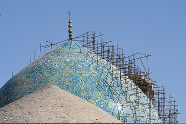 بازسازی غیر اصولی و اعوجاج در گنبد مسجد امام (ره) - اصفهان