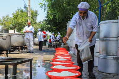 پخت و توزیع ۱۱۰ دیگ غذای نذری - ناهارخوران گرگان