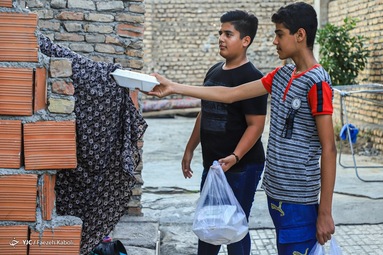 پخت و توزیع ۱۱۰ دیگ غذای نذری - ناهارخوران گرگان