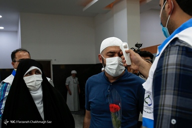 بازگشت اولین گروه از حجاج خانه  خدا استان فارس و کهکیوله و بویراحمد - فرودگاه شهید دستغیب شیراز