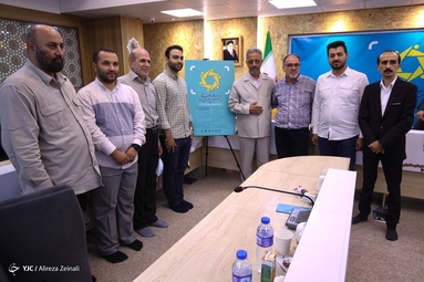 آیین رونمایی از نشان پنجمین دوسالانه ملی عکس نور