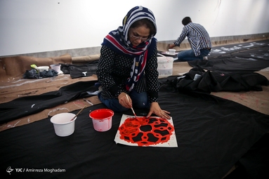کارگاه پارچه‌نویسی عاشورایی «کاتبان سوگ»