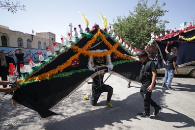 آیین علم‌گردانی روز سوم محرم - انجدان اراک