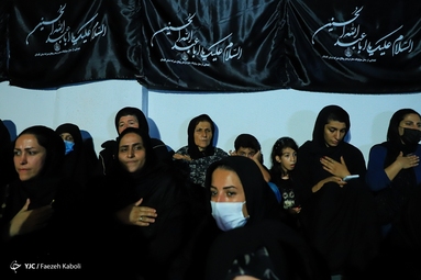 آیین «علم گردان» یا «عَلَم گَردِش» با بیش از یک قرن سابقه طبق سنتی دیرینه در روستای کفشگیری گرگان برگزار شد
