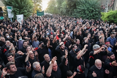 حضور رئیس مجلس در هیئت‌های عزاداری اردبیلی‌ها و لرستانی‌های مقیم تهران