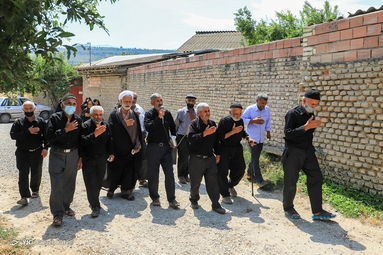 مراسم عزاداری حضرت اباعبدالله الحسین (ع) در روستای جهان نما با ساده ترین امکانات برگزار می شود - گلستان