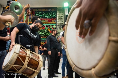 سینه زنی سنتی بوشهر یکی از اشکال عزاداری در جنوب کشور است