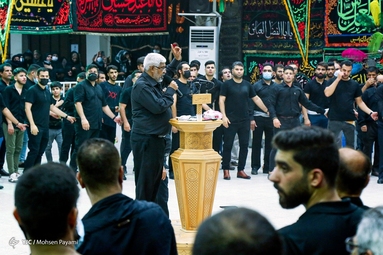 سینه زنی سنتی بوشهر یکی از اشکال عزاداری در جنوب کشور است