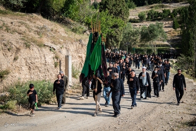 مراسم عزاداری ظهر عاشورای حسینی (ع) در روستای اروانه - سمنان