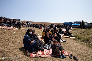 مراسم تعزیه خوانی ظهر روز عاشورا - روستای وکیل آباد اردبیل