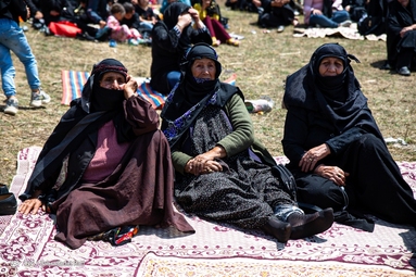 مراسم تعزیه خوانی ظهر روز عاشورا - روستای وکیل آباد اردبیل