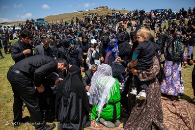 مراسم تعزیه خوانی ظهر روز عاشورا - روستای وکیل آباد اردبیل
