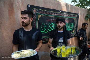 مراسم عزاداری ظهر روز عاشورا و آیین 
