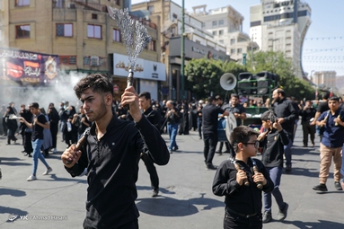 مراسم عزاداری ظهر عاشورای حسینی (ع) - مشهد مقدس