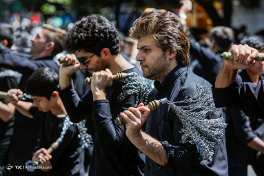 مراسم عزاداری ظهر عاشورای حسینی (ع) - مشهد مقدس